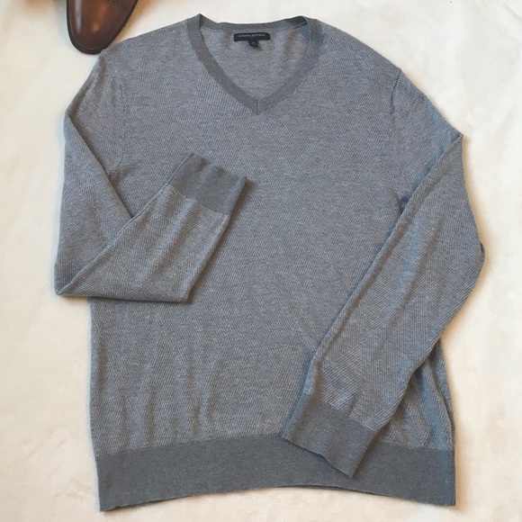 2/$20 Banana Republic Sweater - Picture 2 of 7